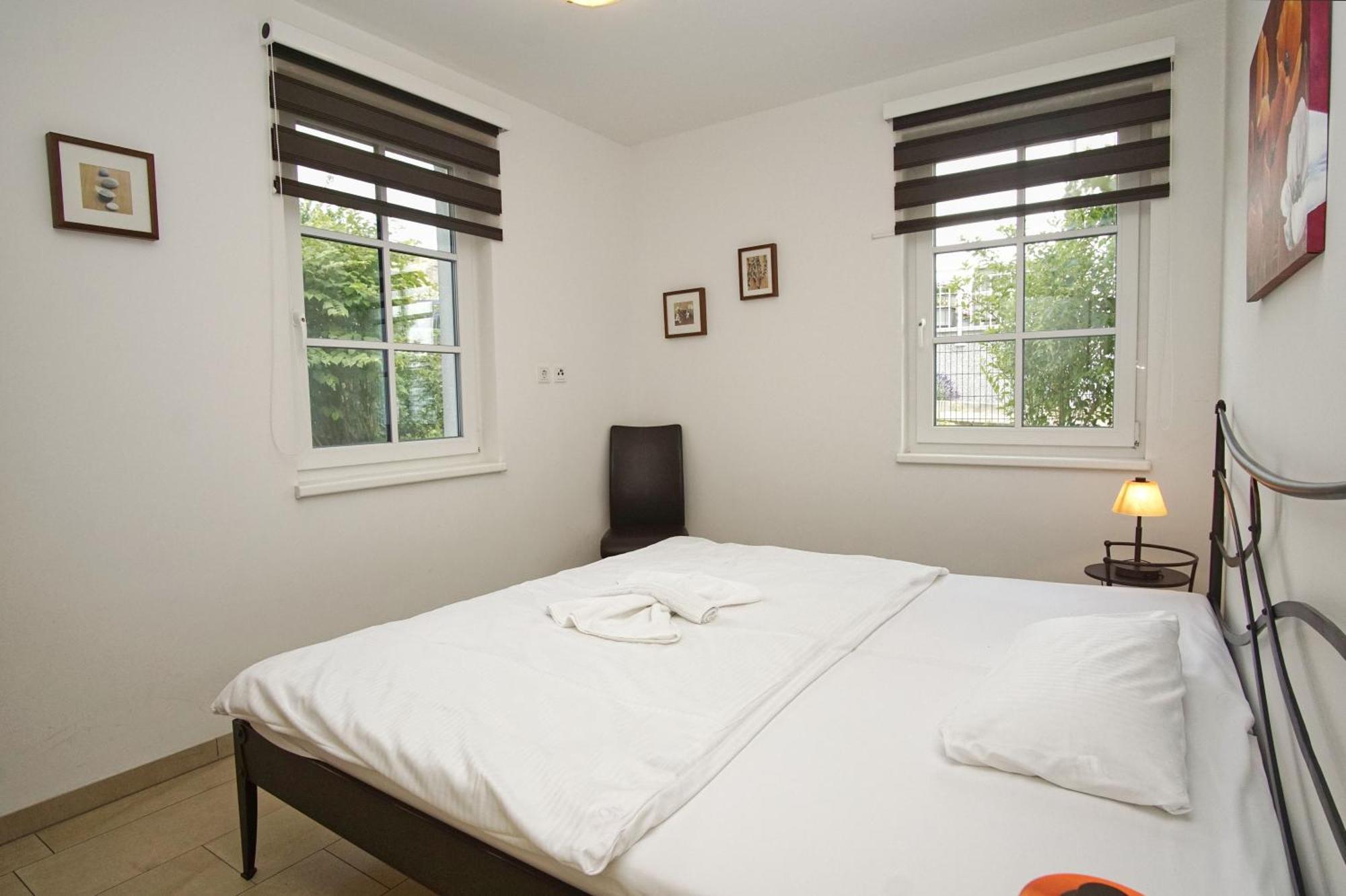 Terrasse, Gratis Nutzung Vom Ahoi Erlebnisbad Und Sauna In Sellin - Villa Antje Fewo 04 Гьорен Екстериор снимка